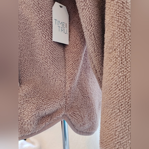 NWT Sherpa Pullover Fleece Lined Chalk Rose/Pink Sz 1X (16W-18W) - Picture 6 of 12